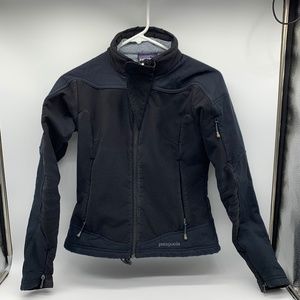 Patagonia Women's Scythe Black and Navy Jacket Size XS